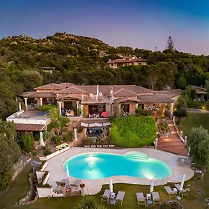 Geco Di Giada Art - Adult Only Gasthof Porto Rotondo